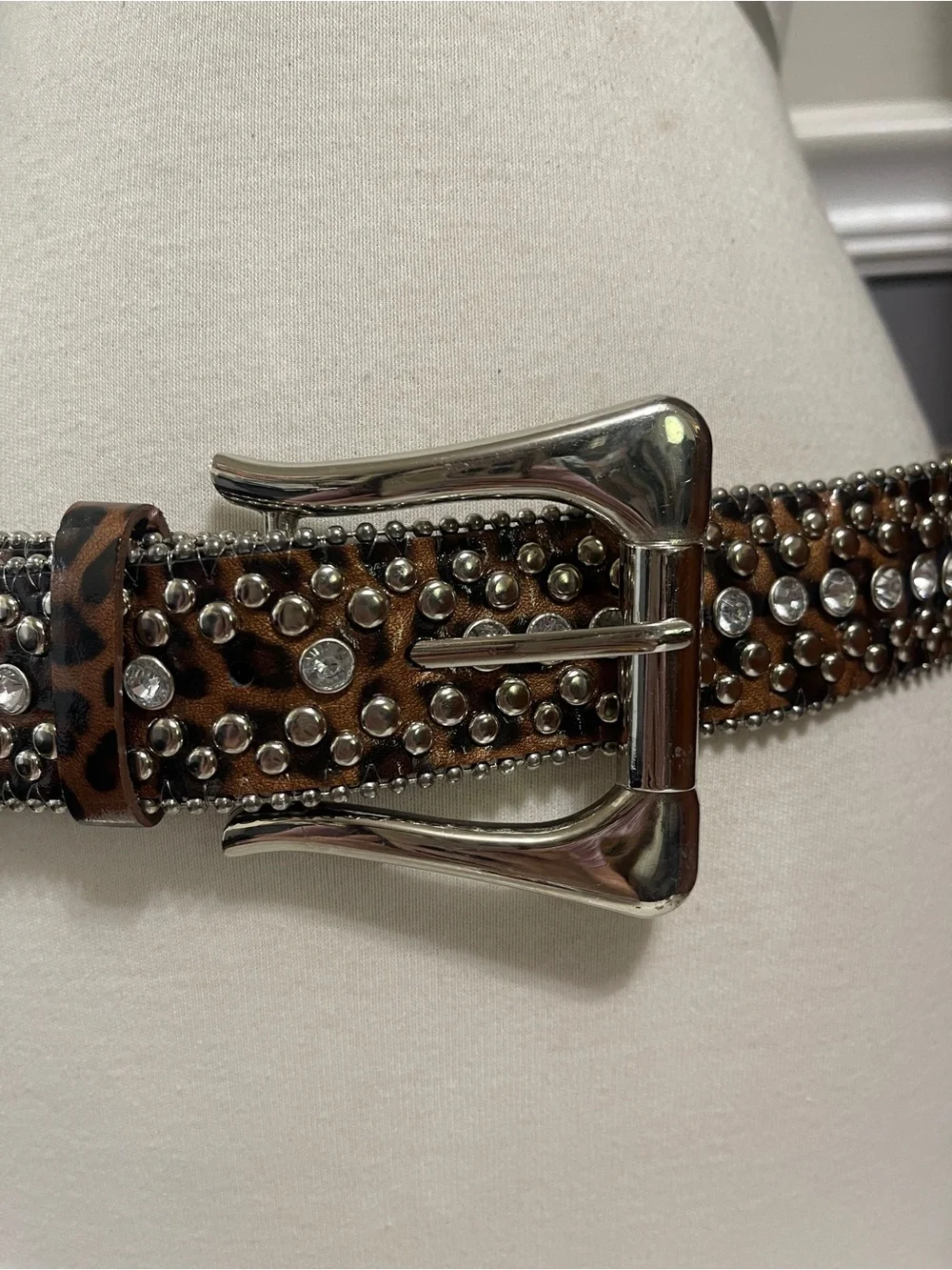 N/A studded bejeweled
